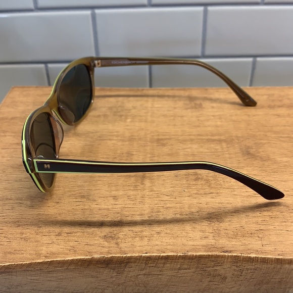 Humphrey’s sunglasses - Picture 3 of 7